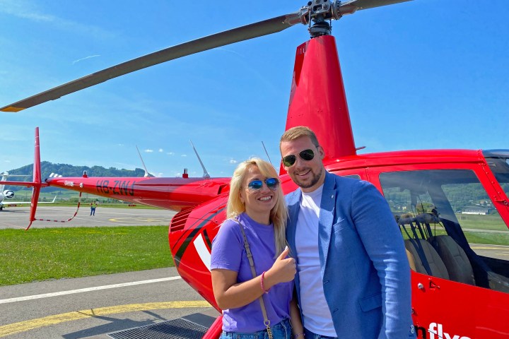 Happy passengers after a great scenic flight with FunFlights Helicopter-Tours