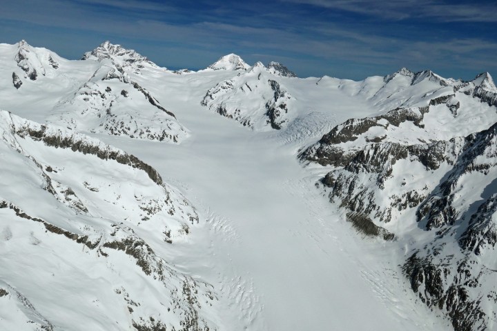 a snow covered mountain